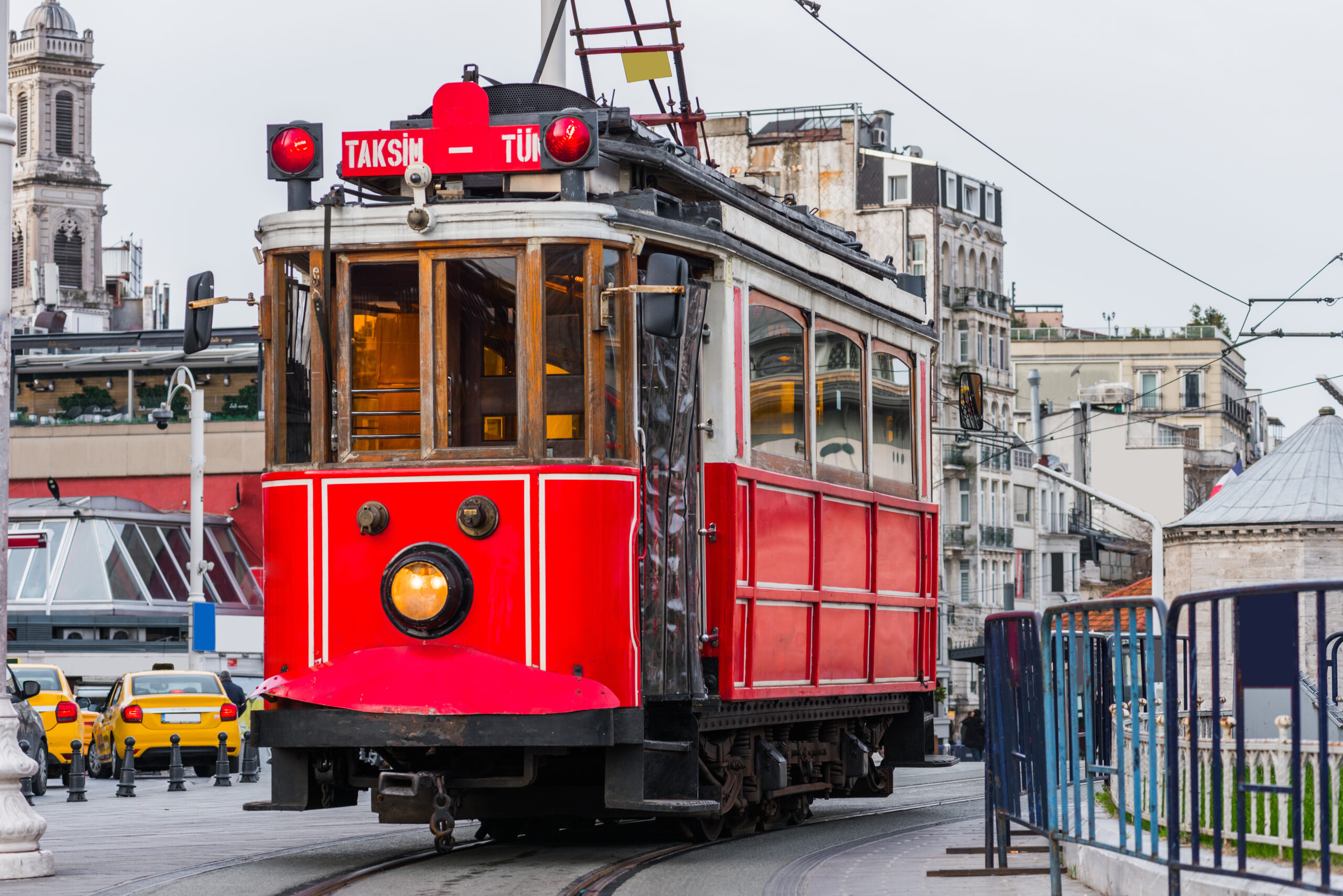 production-services-and-filming-in-turkey-traditional-red-tram